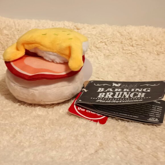 NWT ~ Barking Brunch: Benny's Benedict Dog Toy ~ 5.9" (L) x 4.7" (W) x 3.5" (H) - Picture 10 of 14